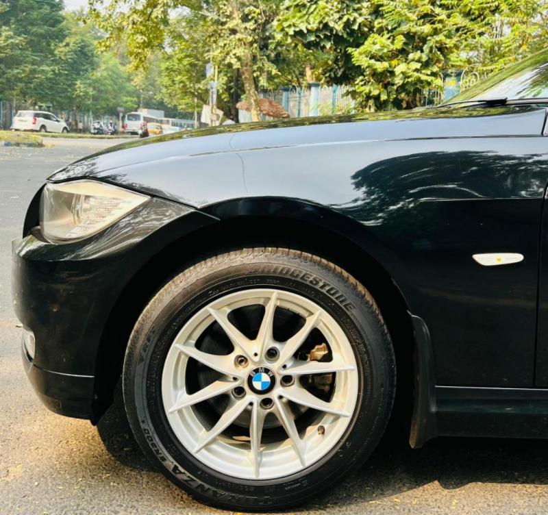 BMW 3 Series 320d 2011
