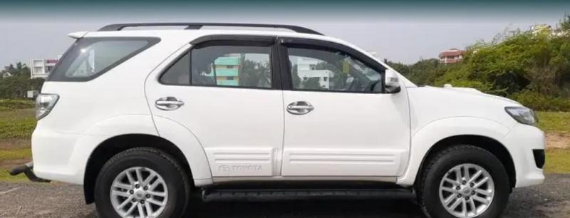 Toyota Fortuner 3.0 4X4 MT 2014