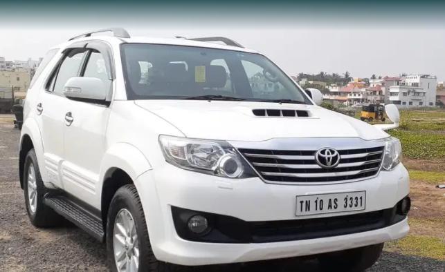 Toyota Fortuner 3.0 4X4 MT 2014