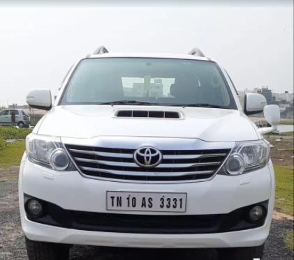 Toyota Fortuner 3.0 4X4 MT 2014