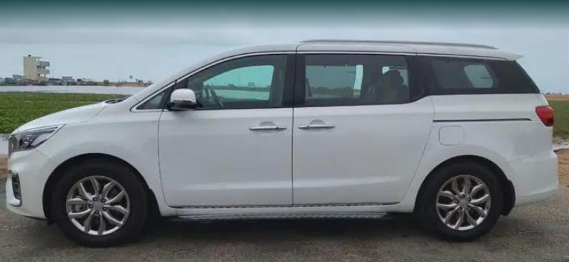 Kia Carnival Limousine 7 STR 2021
