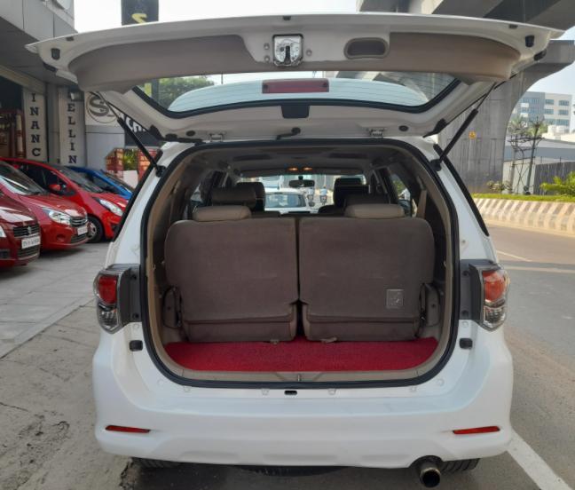 Toyota Fortuner 3.0 4x2 MT 2015