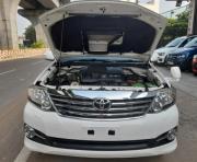 Toyota Fortuner 3.0 4x2 MT 2015