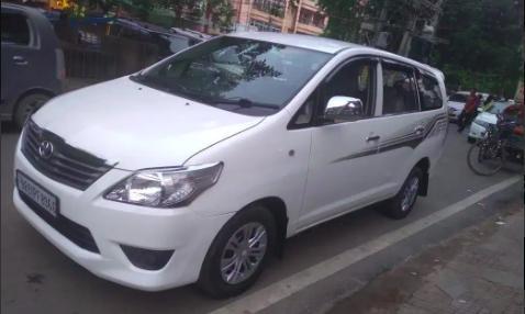 Toyota Innova 2.5 G 7 STR BS IV 2016