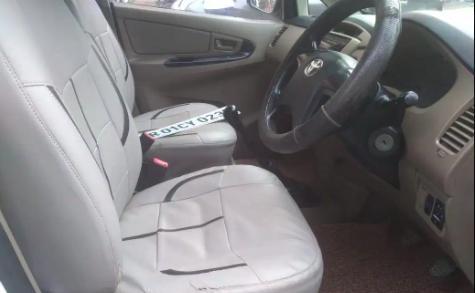 Toyota Innova 2.5 G 7 STR BS IV 2016