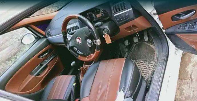 Fiat Punto Emotion 1.4 2012