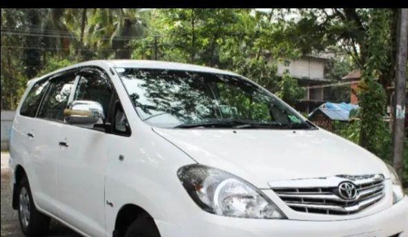 Toyota Innova 2.5 GX 7 STR BS III 2013