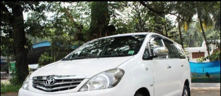 Toyota Innova 2.5 GX 7 STR BS III 2013