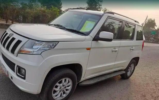 Mahindra TUV300 T8 2016