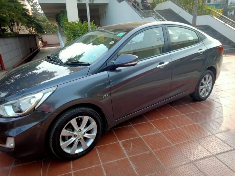 Hyundai Verna 1.6 VTVT SX 2012