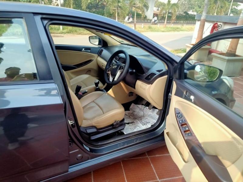 Hyundai Verna 1.6 VTVT SX 2012