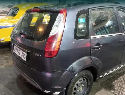 Ford Figo 1.2P TITANIUM MT 2010