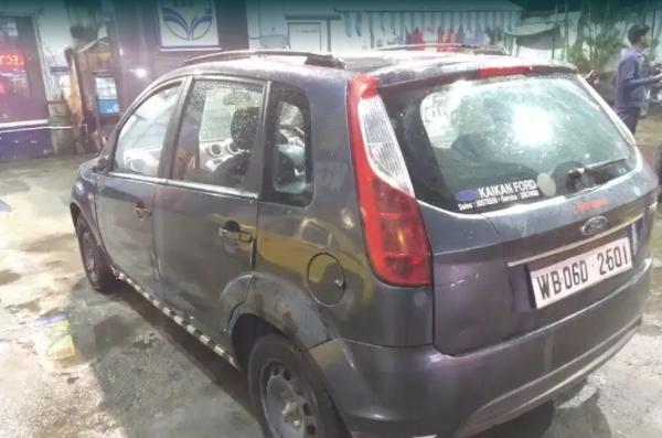 Ford Figo 1.2P TITANIUM MT 2010