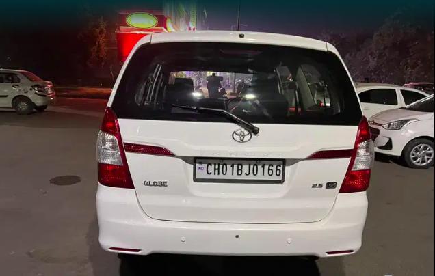 Toyota Innova 2.5 GX 7 STR BS IV 2015