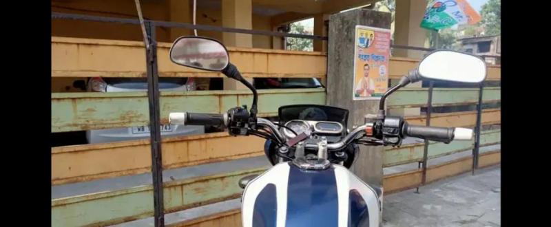 Bajaj V15 150cc 2015