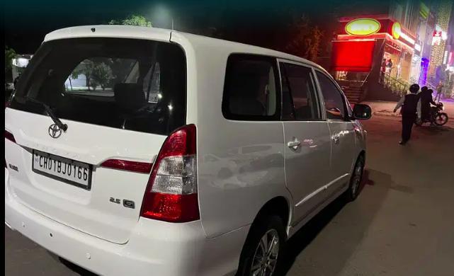 Toyota Innova 2.5 GX 7 STR BS IV 2015