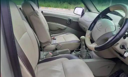 Mahindra Quanto C8 2013