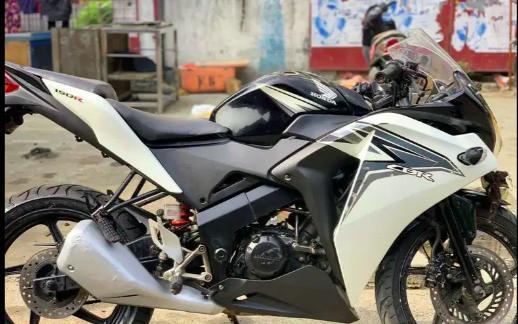 Honda CBR 150R 150cc 2014