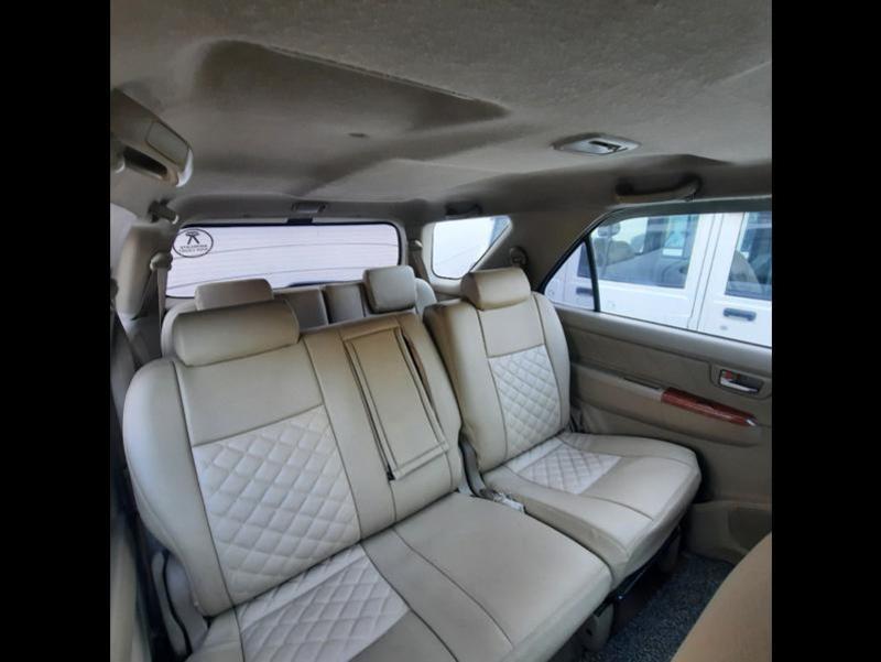 Toyota Fortuner 3.0 4X4 MT 2011