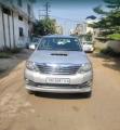 Toyota Fortuner 3.0 4X4 MT 2011