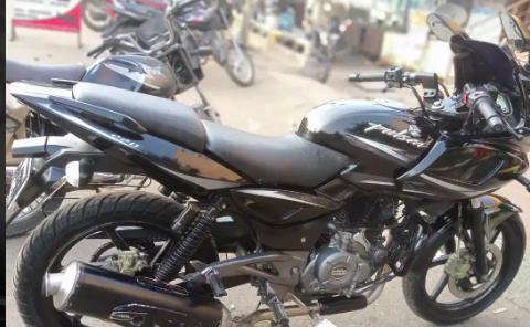 Bajaj Pulsar 220cc 2017