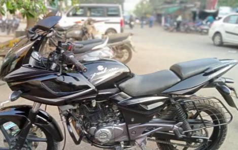 Bajaj Pulsar 220cc 2017