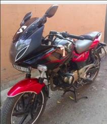 Bajaj Pulsar 220cc 2016