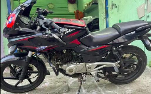 Bajaj Pulsar 220cc 2014