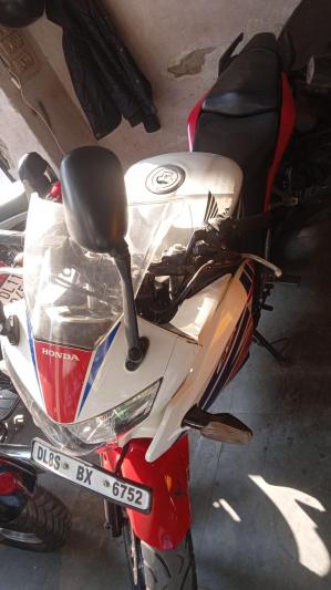 Honda CBR 250R 2015