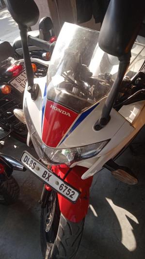 Honda CBR 250R 2015