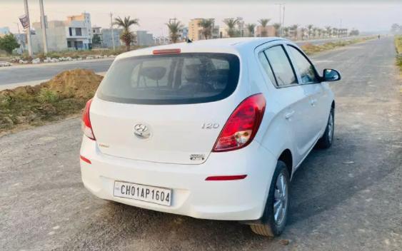 Hyundai i20 Sportz 1.4 CRDi 2012