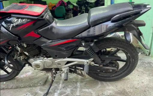 Bajaj Pulsar 220cc 2014