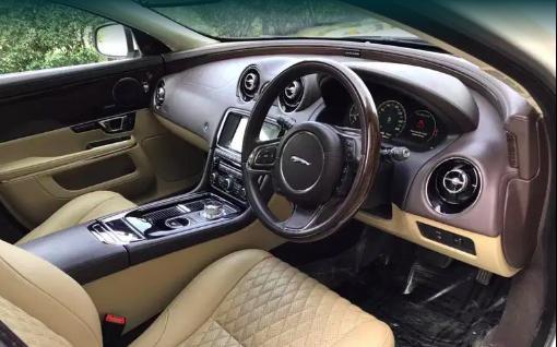 Jaguar XJ 2.0L Portfolio LWB 2017