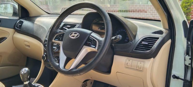 Hyundai Verna 1.6 CRDI SX 2012