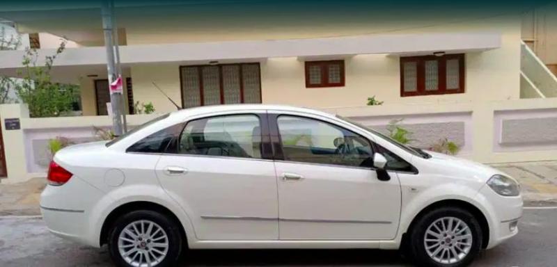 Fiat Linea EMOTION 1.4 2012