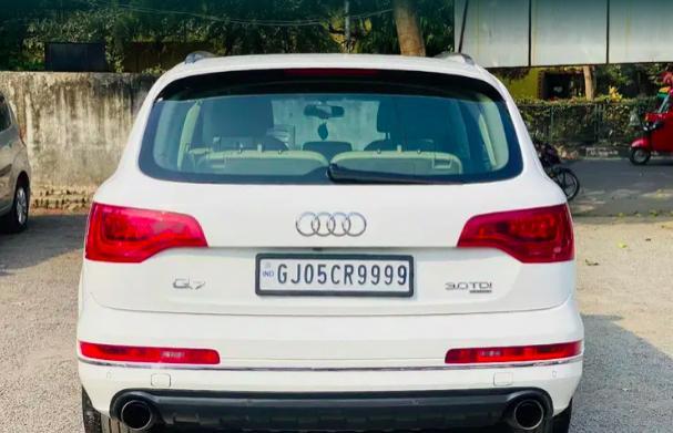 Audi Q7 3.0 TDI quattro Technology Pack 2011