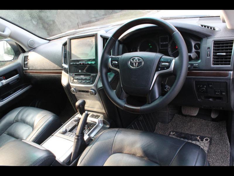 Toyota Land Cruiser LC 200 VX 2017