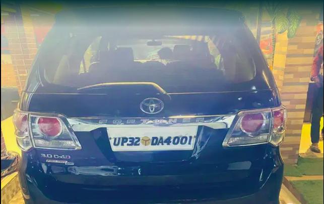 Toyota Fortuner 3.0 4X4 MT 2010