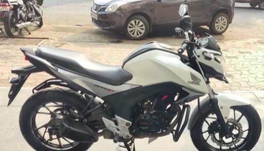 Honda CB Hornet 160R STD 2016