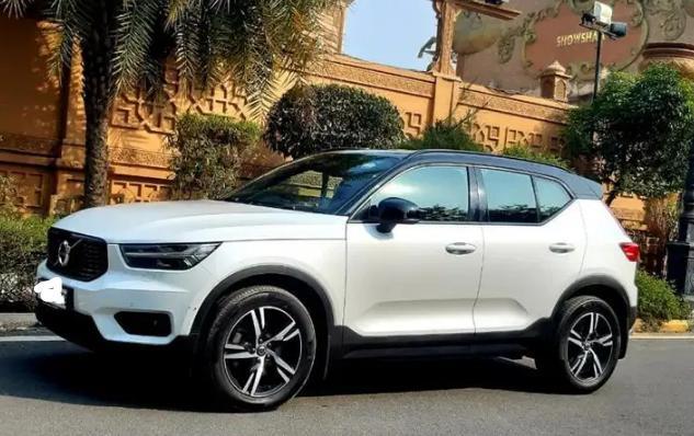 Volvo XC40 D4 R-Design 2021
