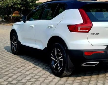 Volvo XC40 D4 R-Design 2021
