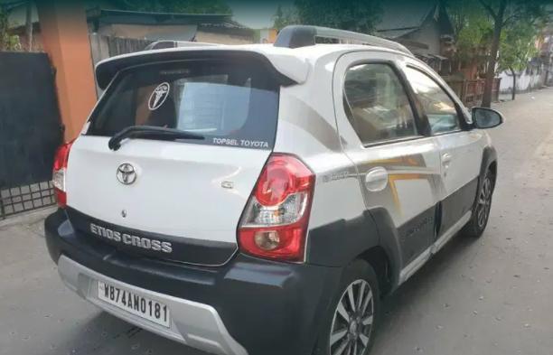 Toyota Etios Cross 1.2 G 2015