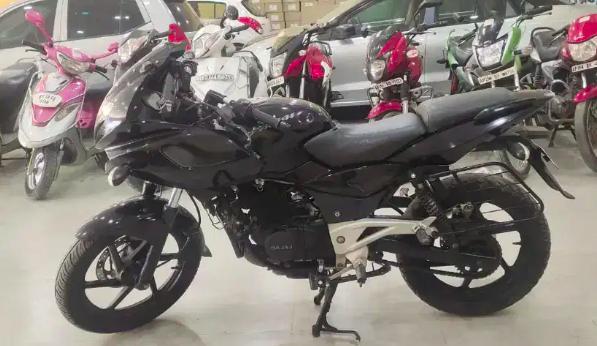 Bajaj Pulsar 220cc 2009
