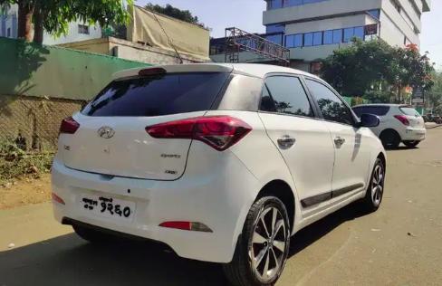 Hyundai i20 Sportz 1.4 CRDi 2015