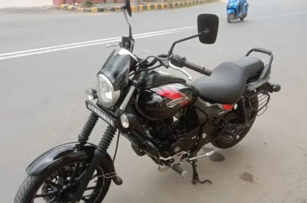 Bajaj Avenger Street 220 2018