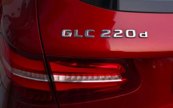 Mercedes-Benz GLC 220d 4MATIC Sport 2016