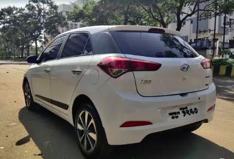 Hyundai i20 Sportz 1.4 CRDi 2015