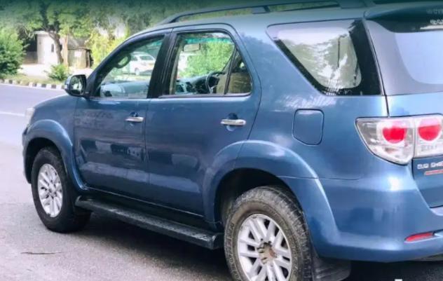 Toyota Fortuner 3.0 4X2 AT 2012