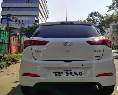 Hyundai i20 Sportz 1.4 CRDi 2015