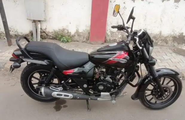 Bajaj Avenger Street 220 2018